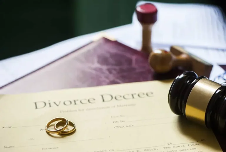 Why a Lawyer Should Be Consulted Before a Contested Divorce?